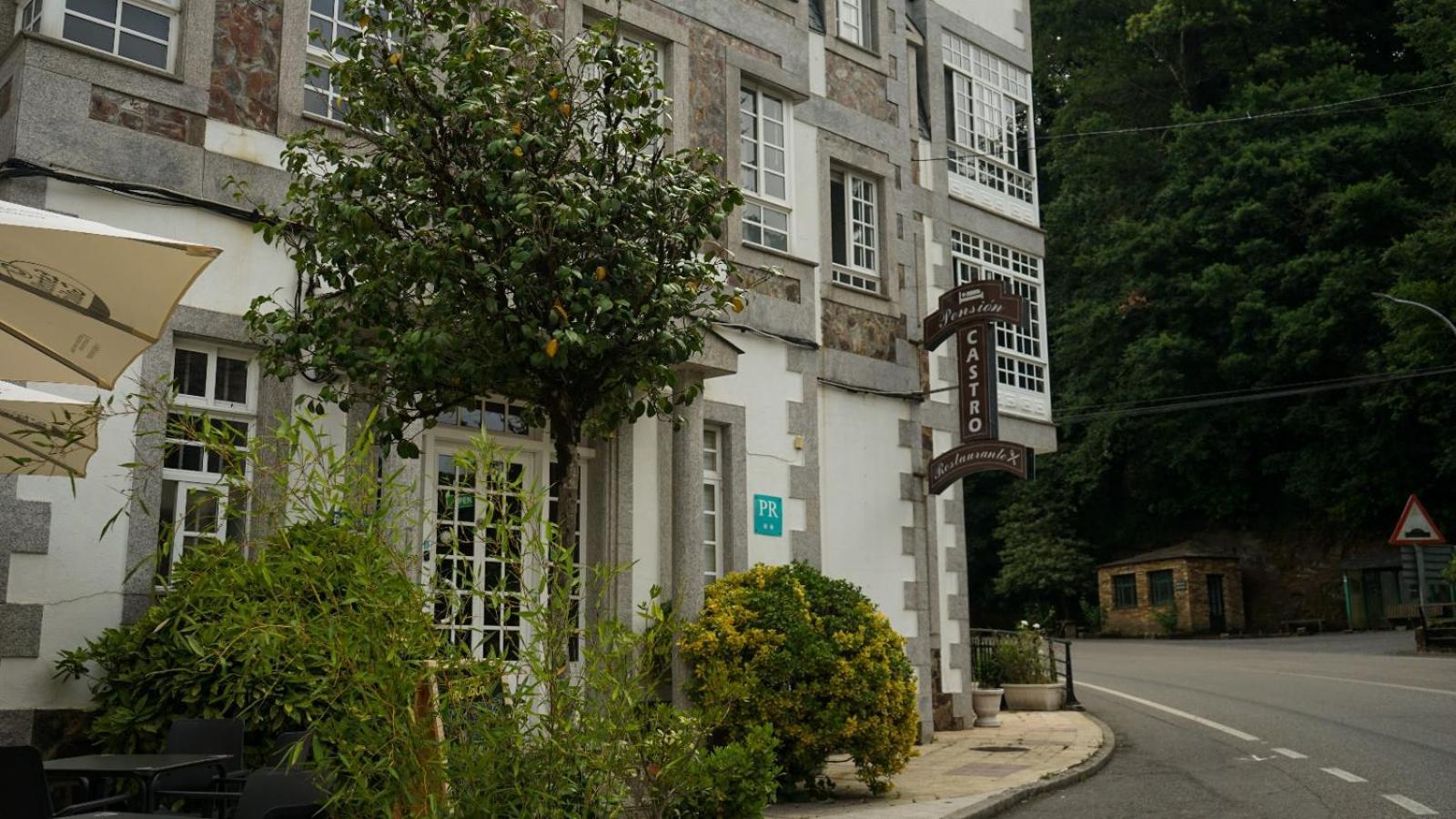 Pension Castro Parrillada Samos Exterior photo
